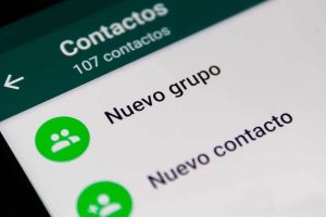 ¿Cómo agregar contactos en WhatsApp Plus?